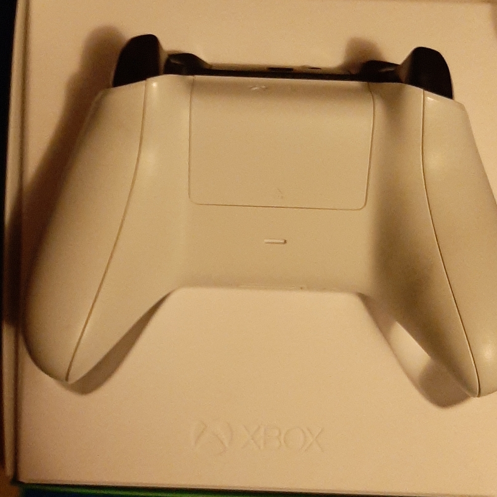 Xbox one controller - Picture 3 of 4